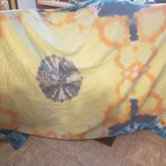 Sunflower tie dye twin sheet set - Picture 3 of 4